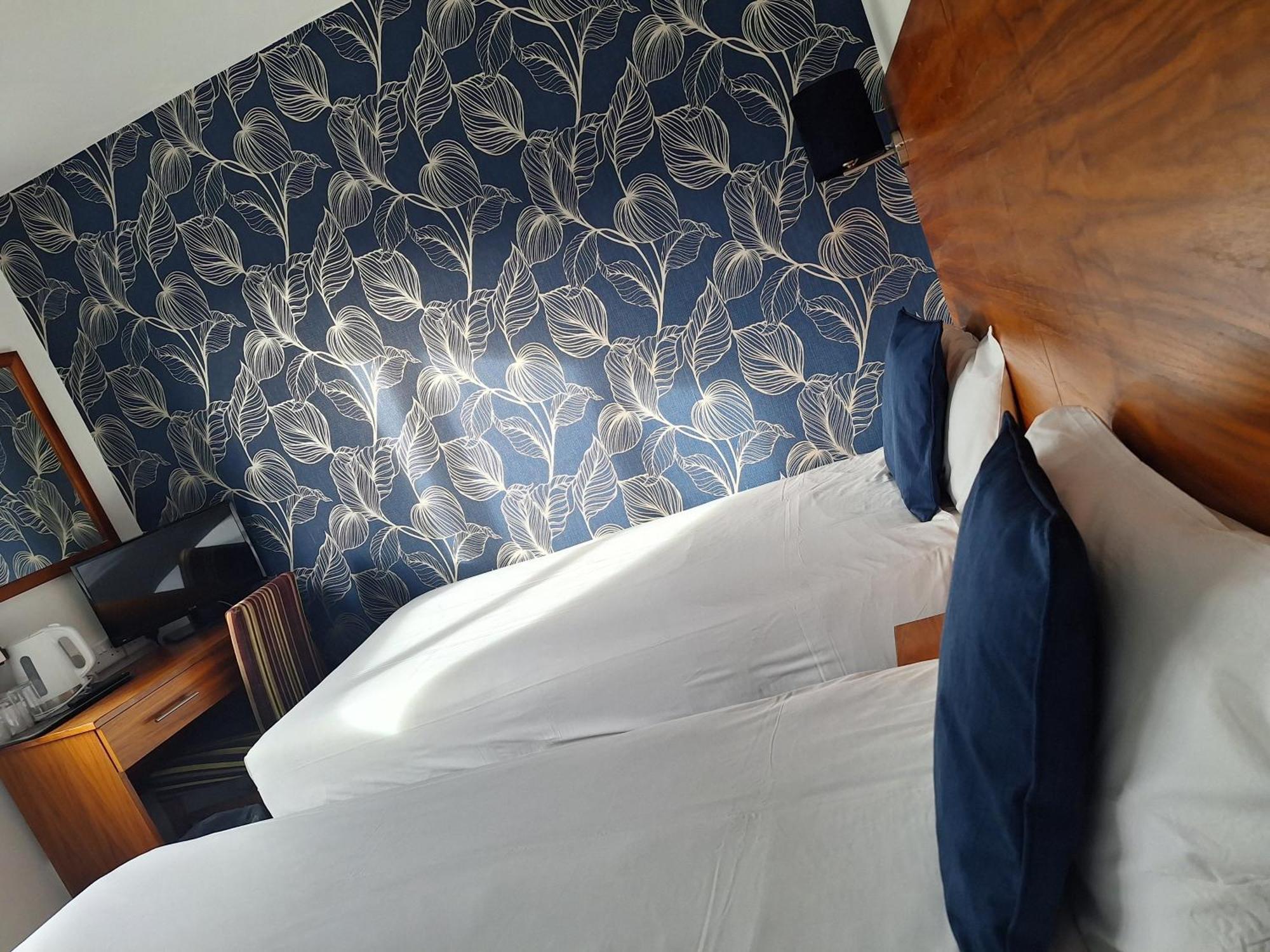 Stockwood Hotel - Luton Airport Стая снимка
