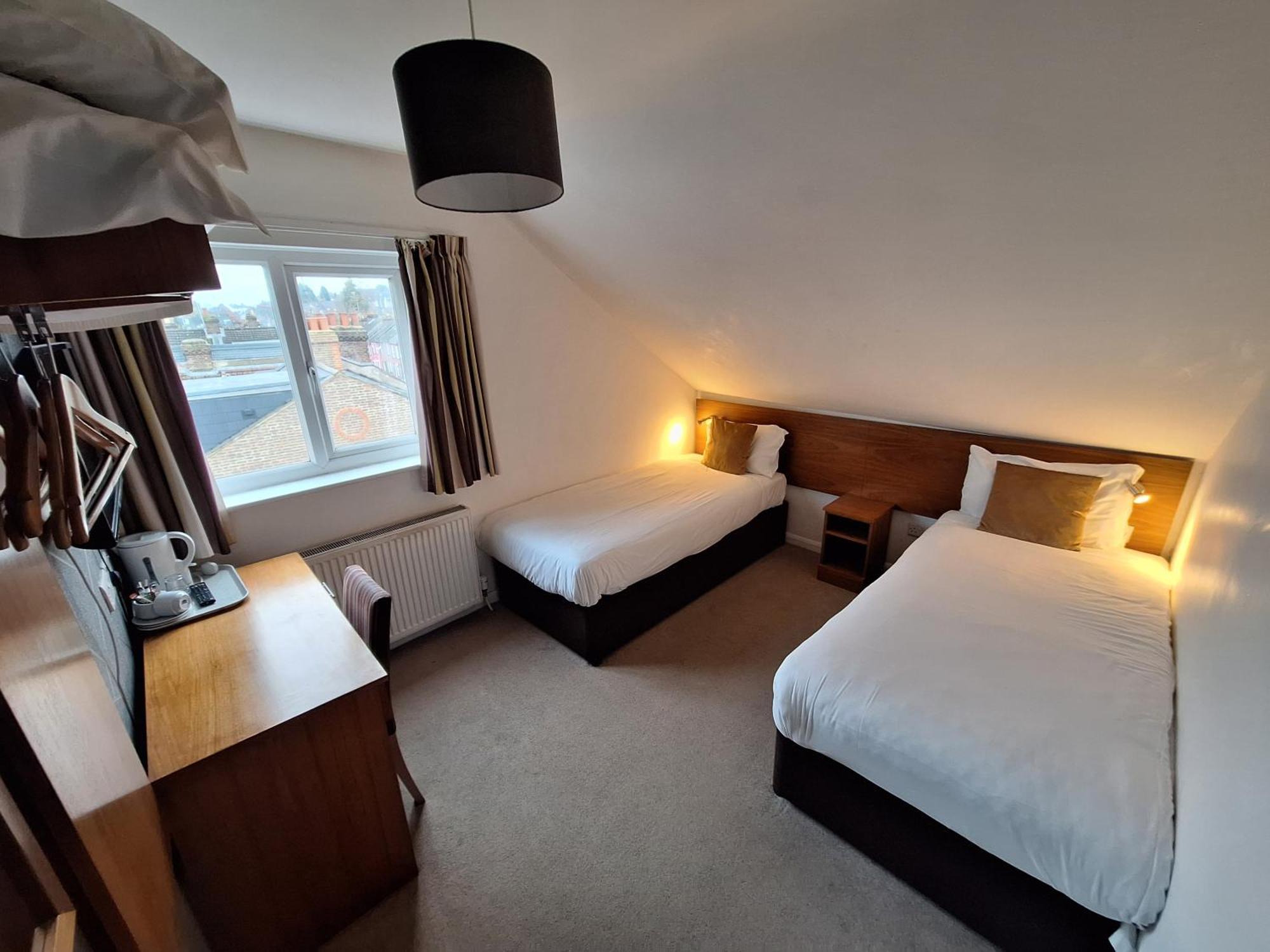 Stockwood Hotel - Luton Airport Екстериор снимка