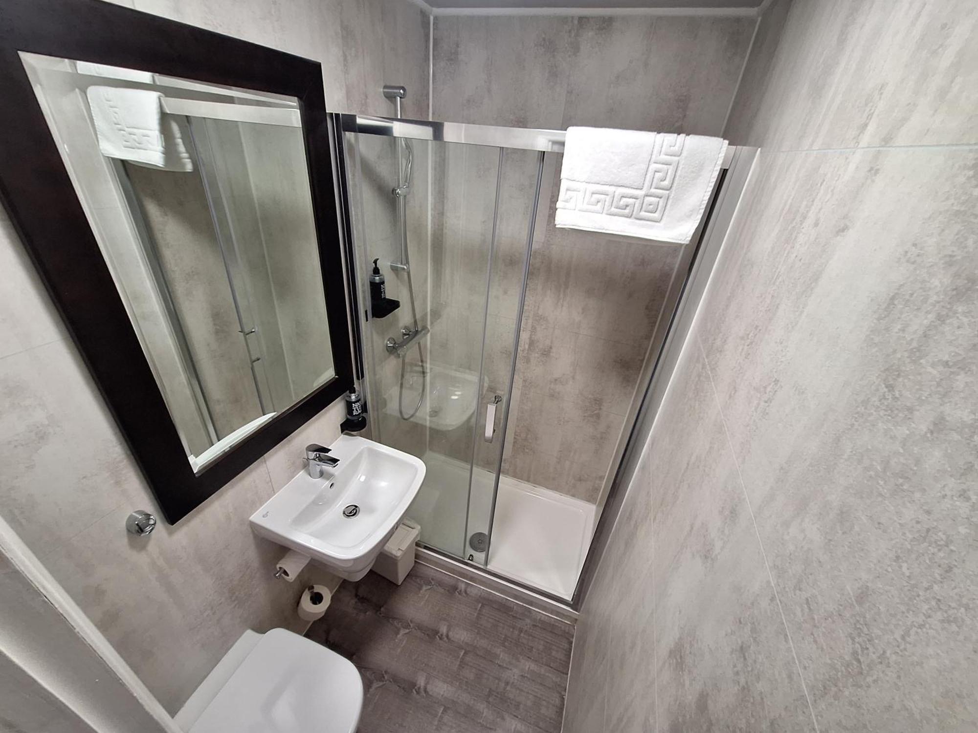 Stockwood Hotel - Luton Airport Екстериор снимка