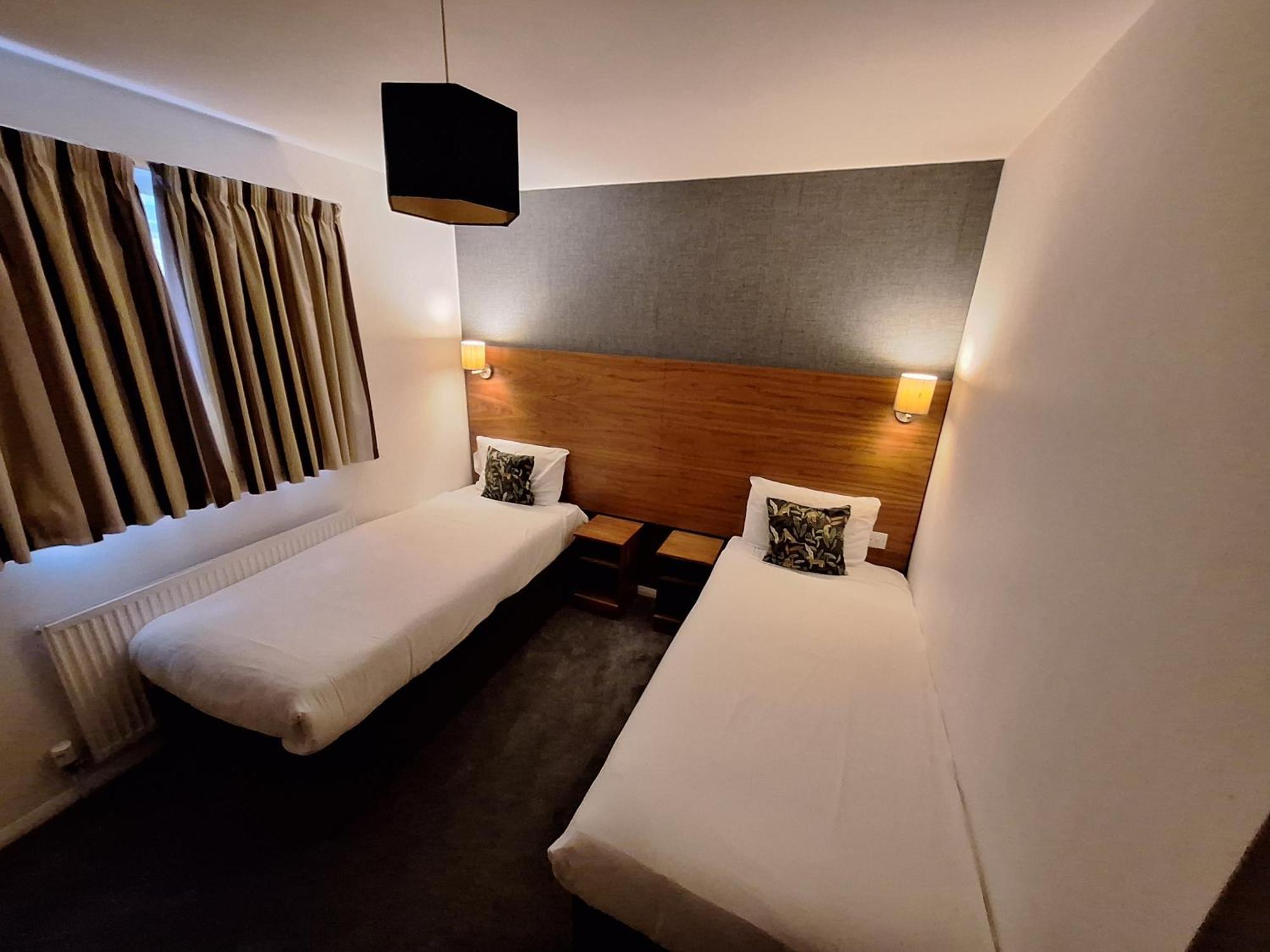 Stockwood Hotel - Luton Airport Екстериор снимка